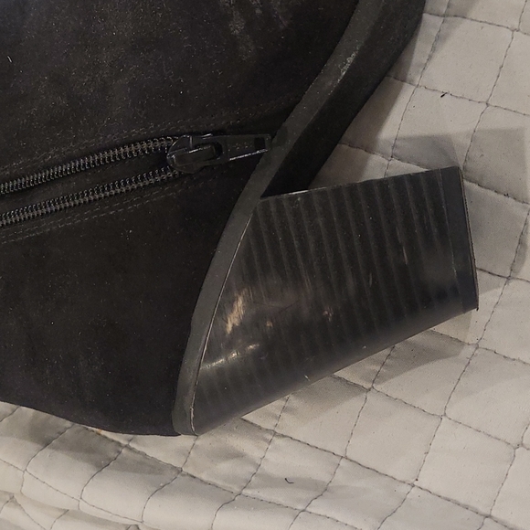 Banana Republic booties - Picture 5 of 7